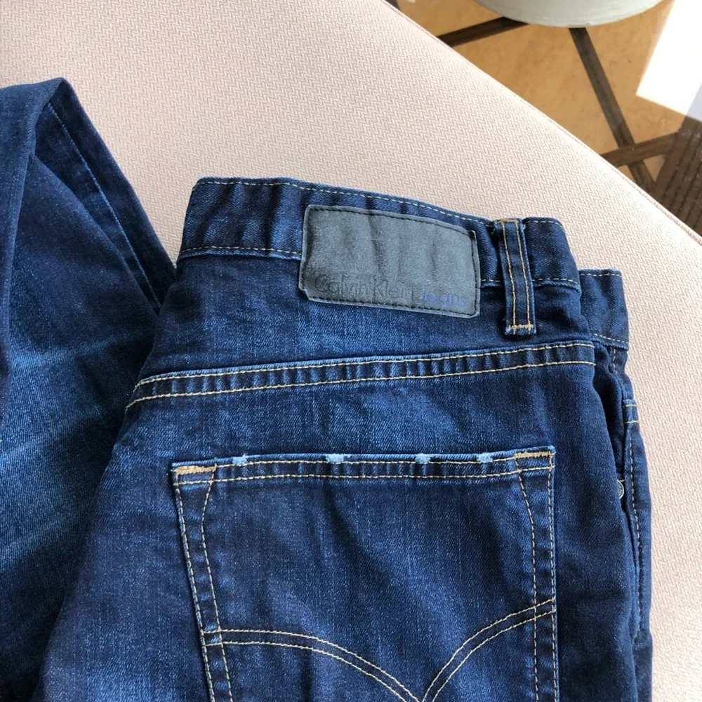 Calvin Klein Cotton Blend Dark Blue Wash Relaxed Straight Jeans 33 x 34_8